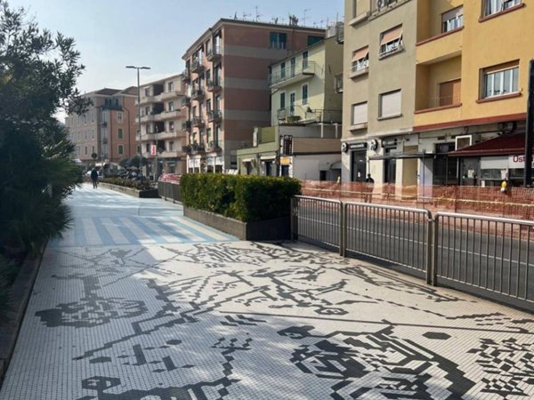 negozio in vendita ad Albissola Marina