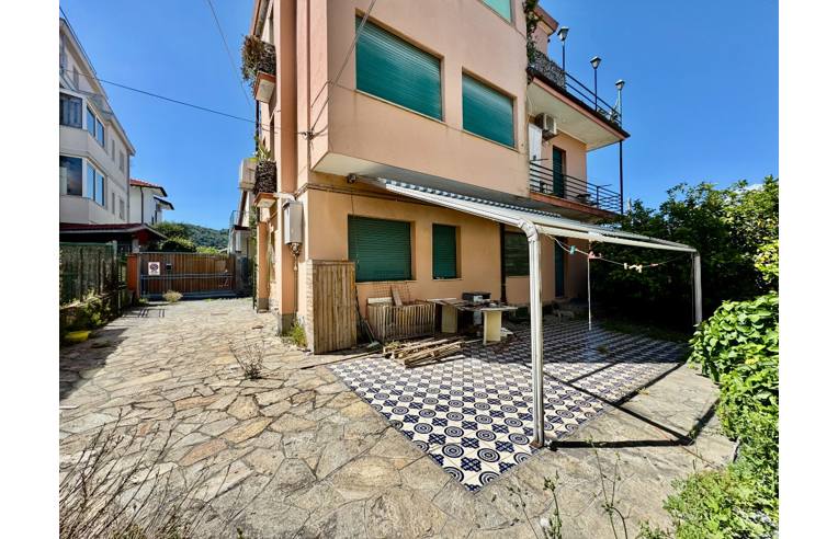 appartamento in vendita ad Albissola Marina