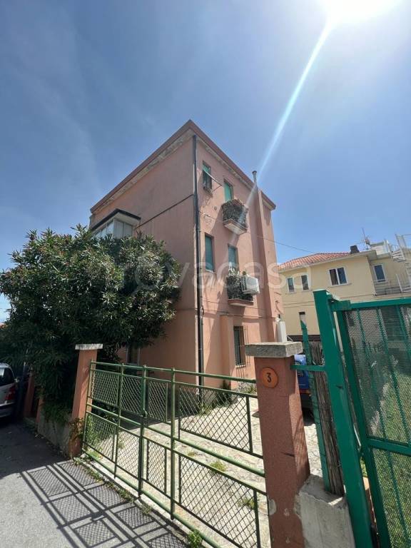 appartamento in vendita ad Albissola Marina