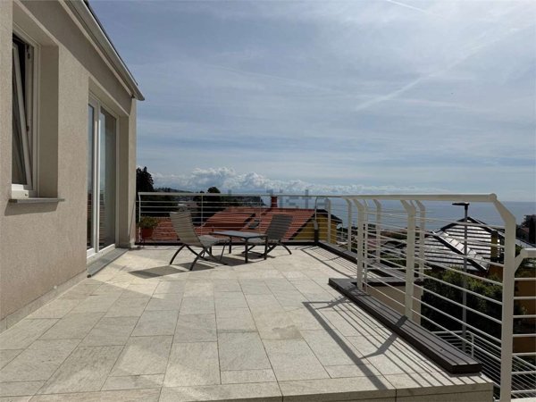 appartamento in vendita ad Albissola Marina