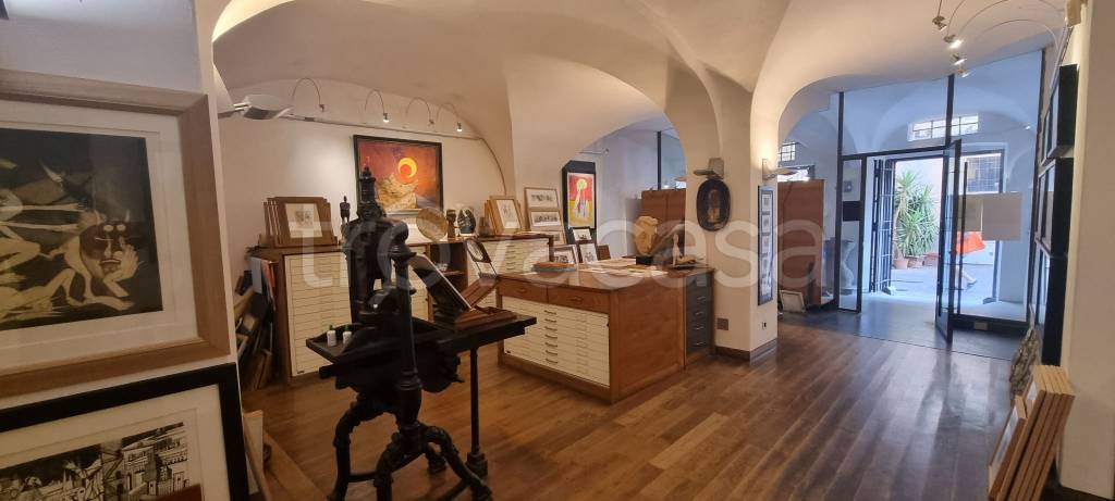 negozio in vendita ad Albissola Marina