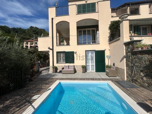 casa indipendente in vendita ad Albissola Marina