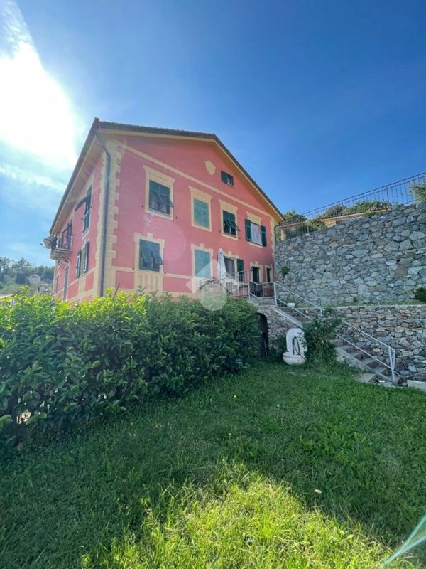 casa indipendente in vendita ad Albissola Marina