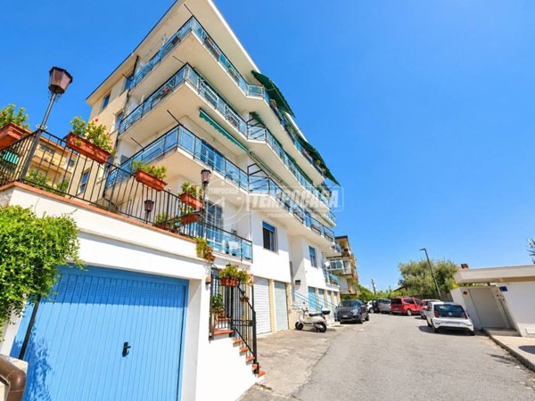 appartamento in vendita ad Albissola Marina