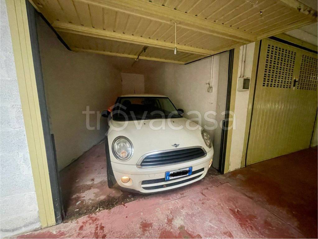 box auto in vendita ad Albissola Marina