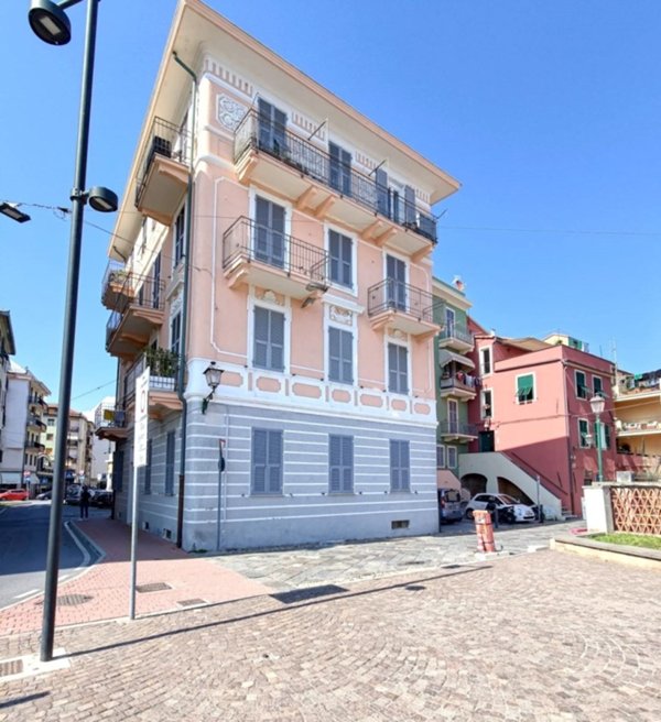 appartamento in vendita ad Albisola Superiore