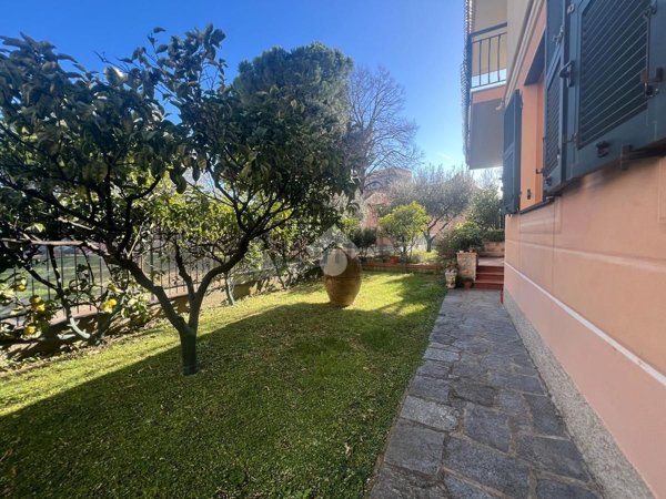 appartamento in vendita ad Albisola Superiore