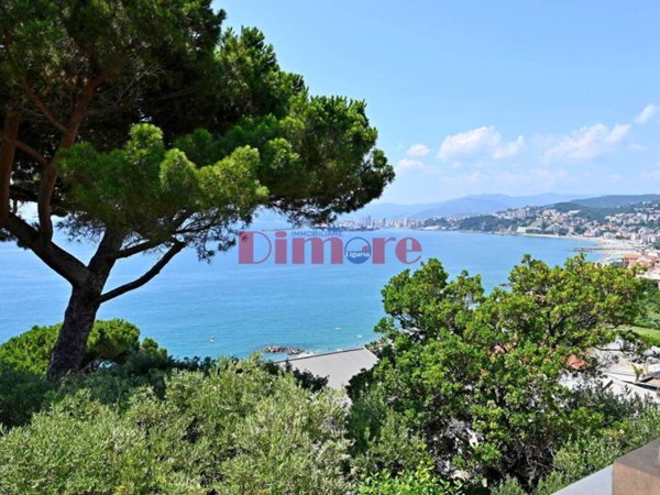 casa indipendente in vendita ad Albisola Superiore