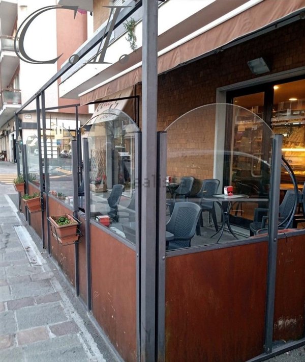 negozio in vendita ad Albisola Superiore