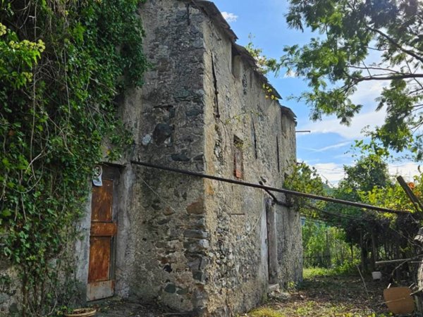 casa indipendente in vendita ad Albisola Superiore