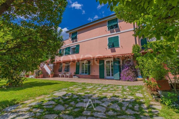 casa indipendente in vendita ad Albisola Superiore