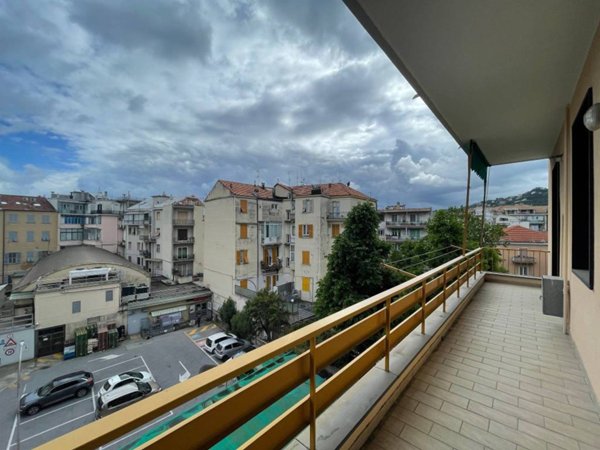 appartamento in vendita ad Albisola Superiore