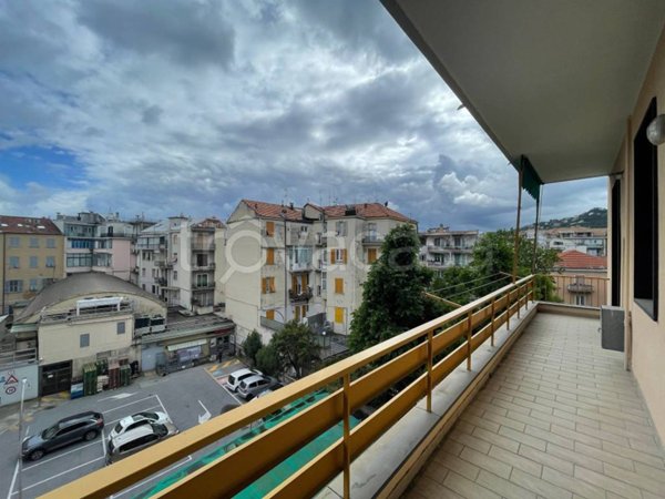 appartamento in vendita ad Albisola Superiore