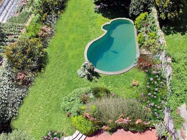 casa indipendente in vendita ad Albisola Superiore