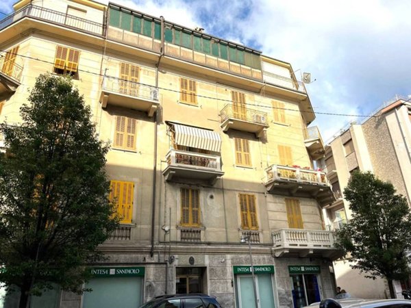 appartamento in vendita ad Albisola Superiore