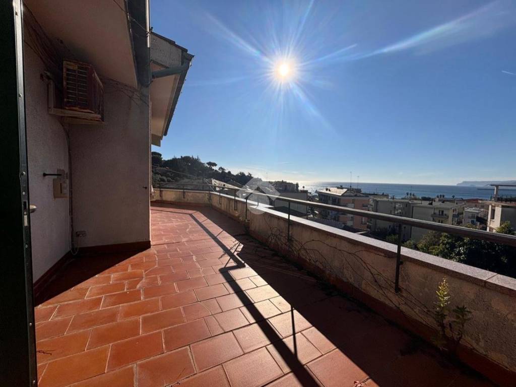 casa indipendente in vendita ad Albisola Superiore