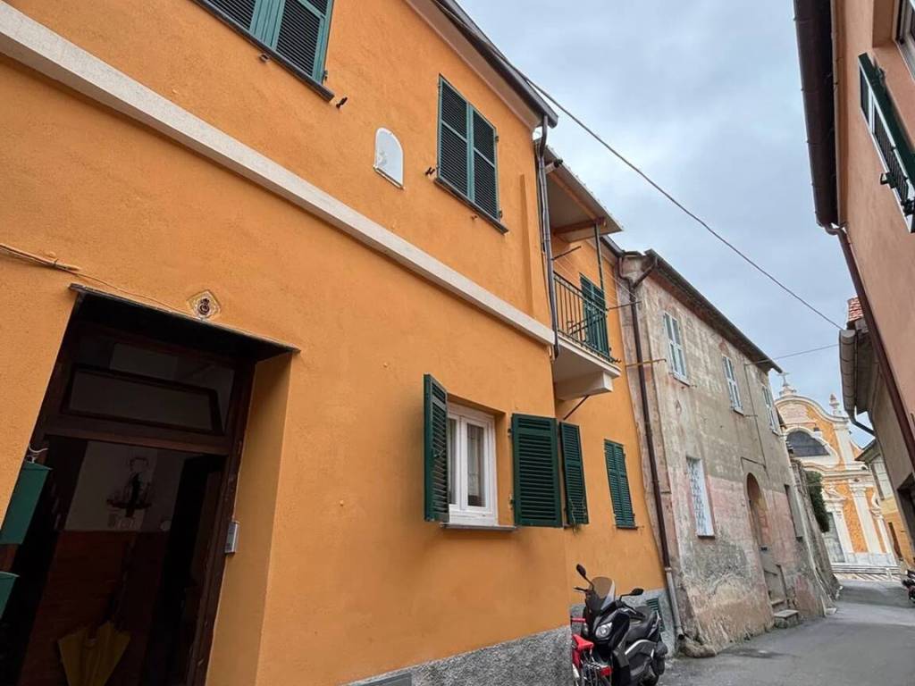 appartamento in vendita ad Albisola Superiore