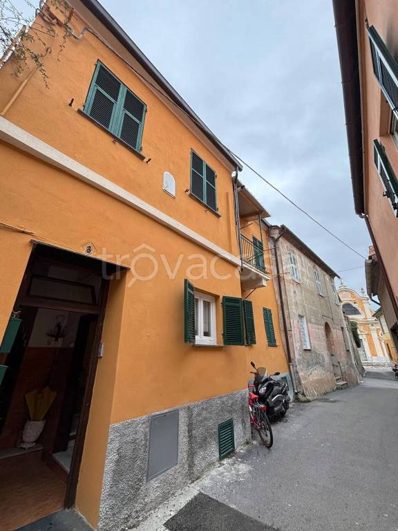 appartamento in vendita ad Albisola Superiore