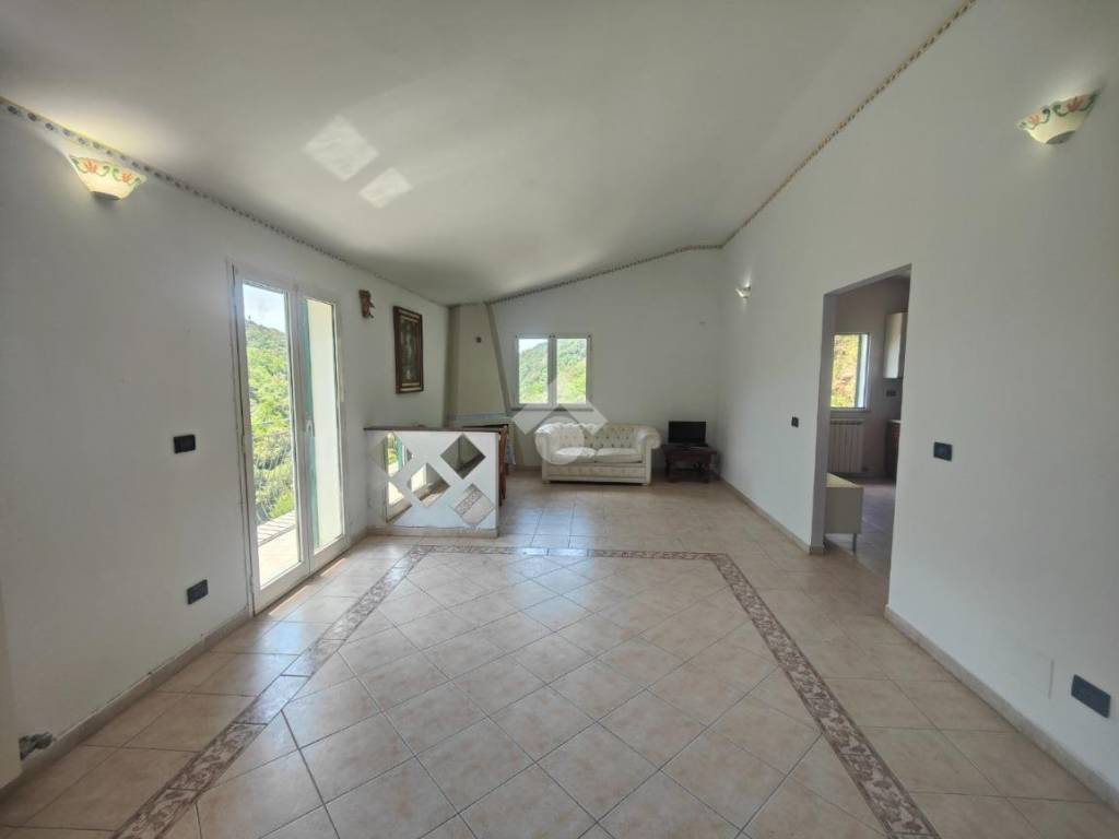 appartamento in vendita ad Albisola Superiore