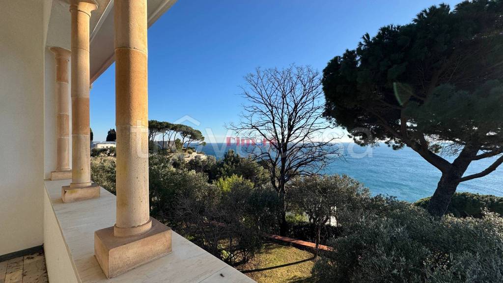 casa indipendente in vendita ad Albisola Superiore