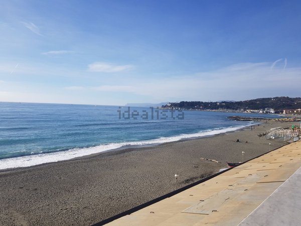 appartamento in vendita ad Albisola Superiore