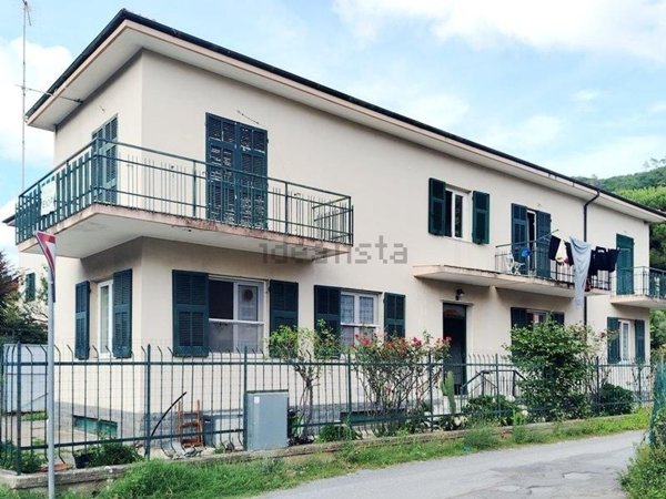 casa indipendente in vendita ad Albisola Superiore