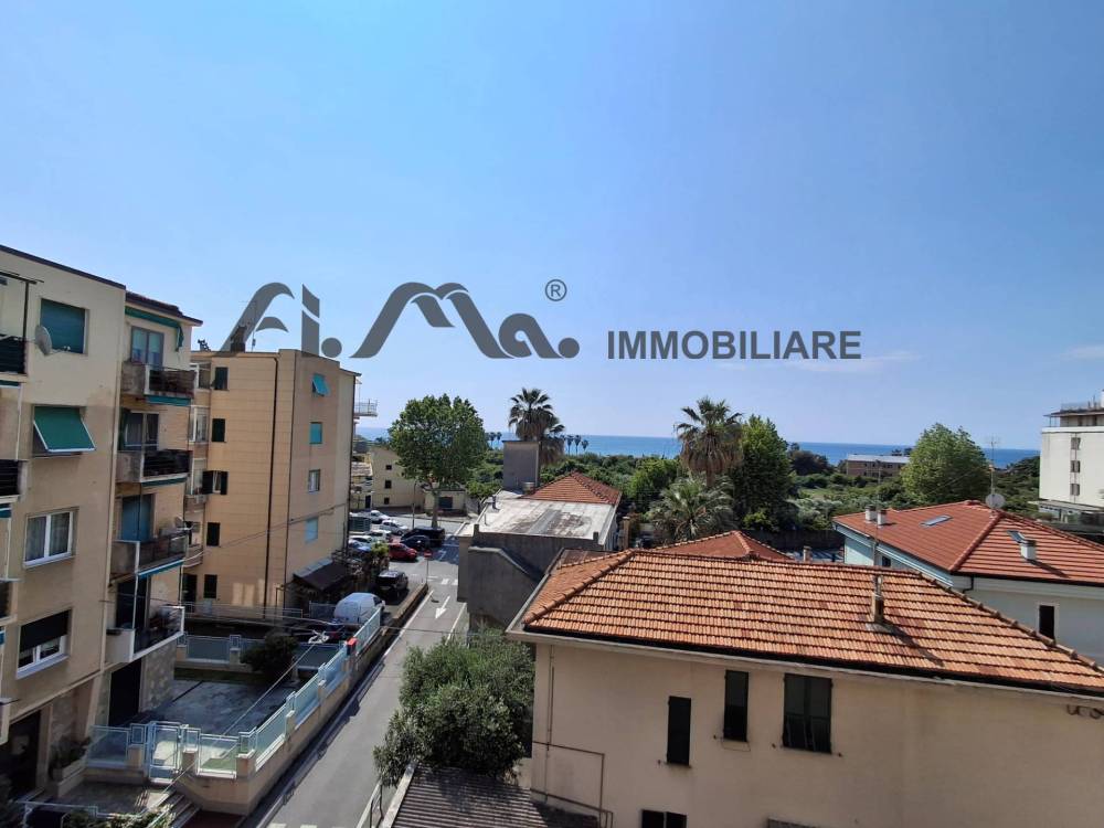 appartamento in vendita ad Albisola Superiore