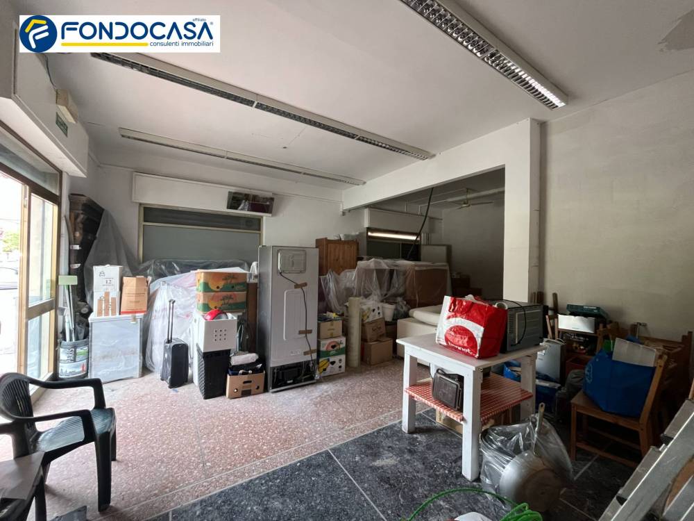 locale di sgombero in vendita ad Albisola Superiore