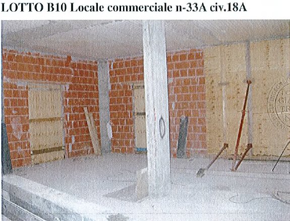 negozio in vendita ad Albisola Superiore