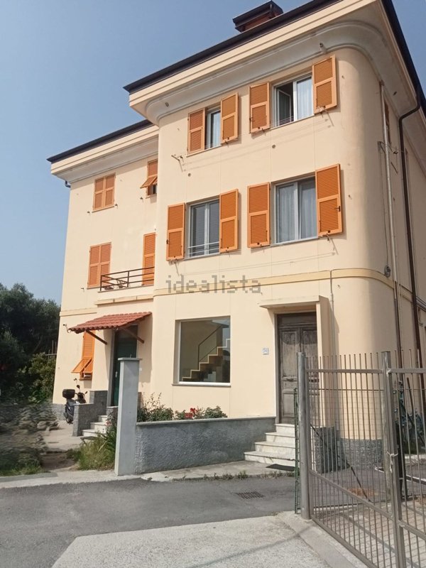 appartamento in vendita ad Albisola Superiore
