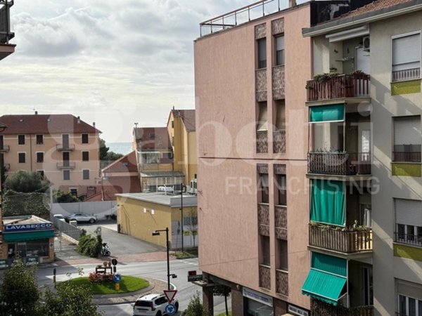 appartamento in vendita ad Albisola Superiore