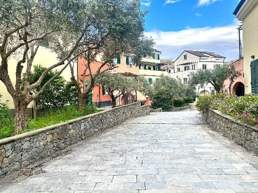 appartamento in vendita ad Albisola Superiore