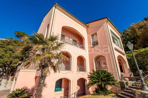 casa indipendente in vendita ad Albisola Superiore