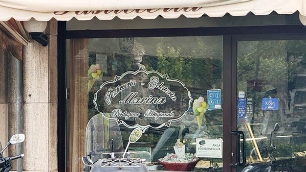 negozio in vendita ad Albisola Superiore