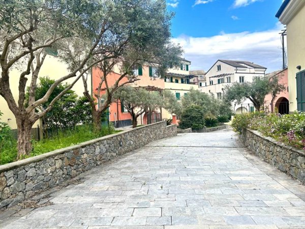 appartamento in vendita ad Albisola Superiore