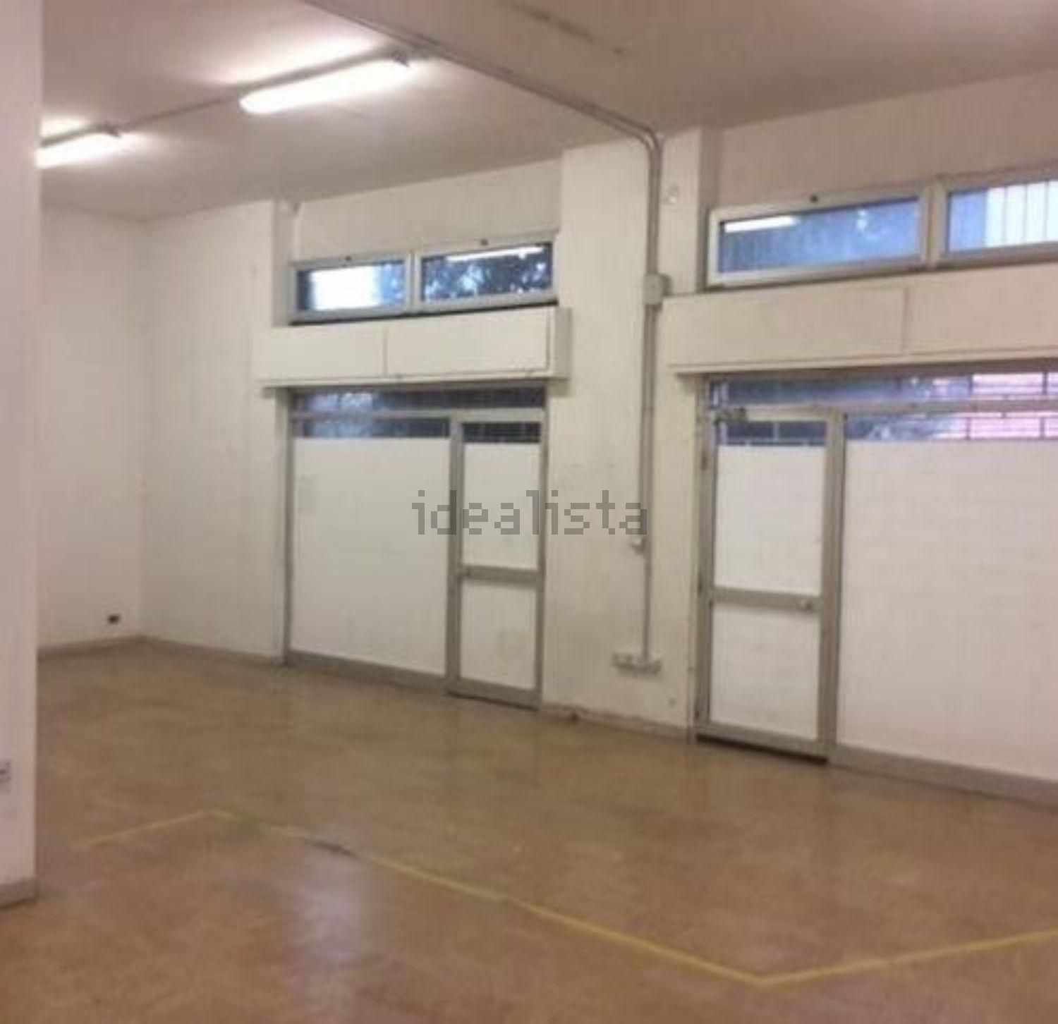 locale commerciale in vendita ad Albisola Superiore