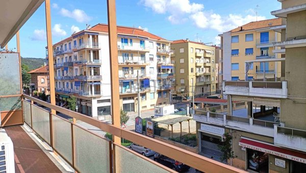 appartamento in vendita ad Albisola Superiore