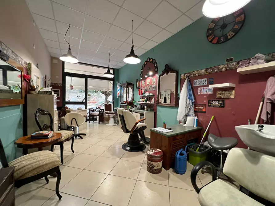 negozio in vendita ad Albisola Superiore