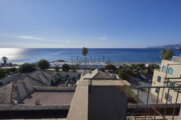 appartamento in vendita ad Albisola Superiore