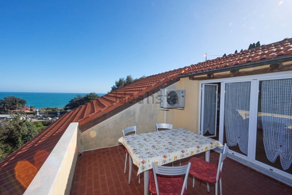 appartamento in vendita ad Albisola Superiore