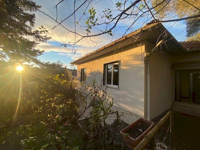 casa indipendente in vendita ad Albisola Superiore