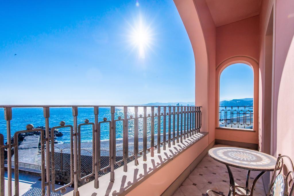 casa indipendente in vendita ad Albisola Superiore