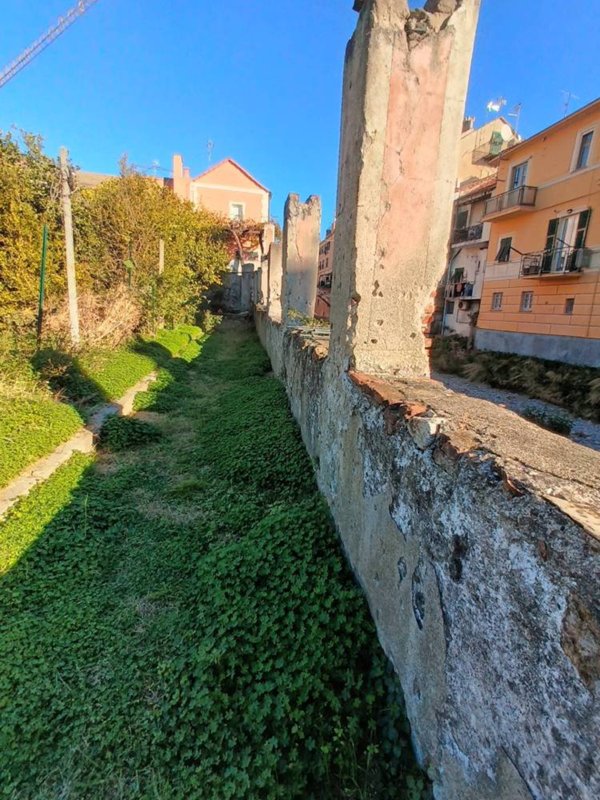 casa indipendente in vendita ad Albisola Superiore