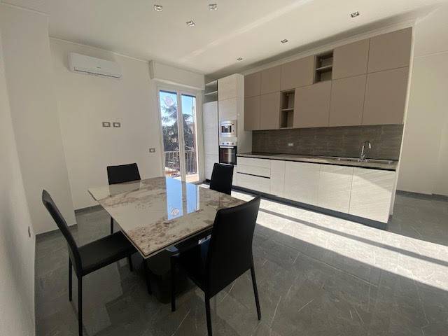 appartamento in vendita ad Albisola Superiore