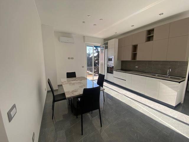 appartamento in vendita ad Albisola Superiore