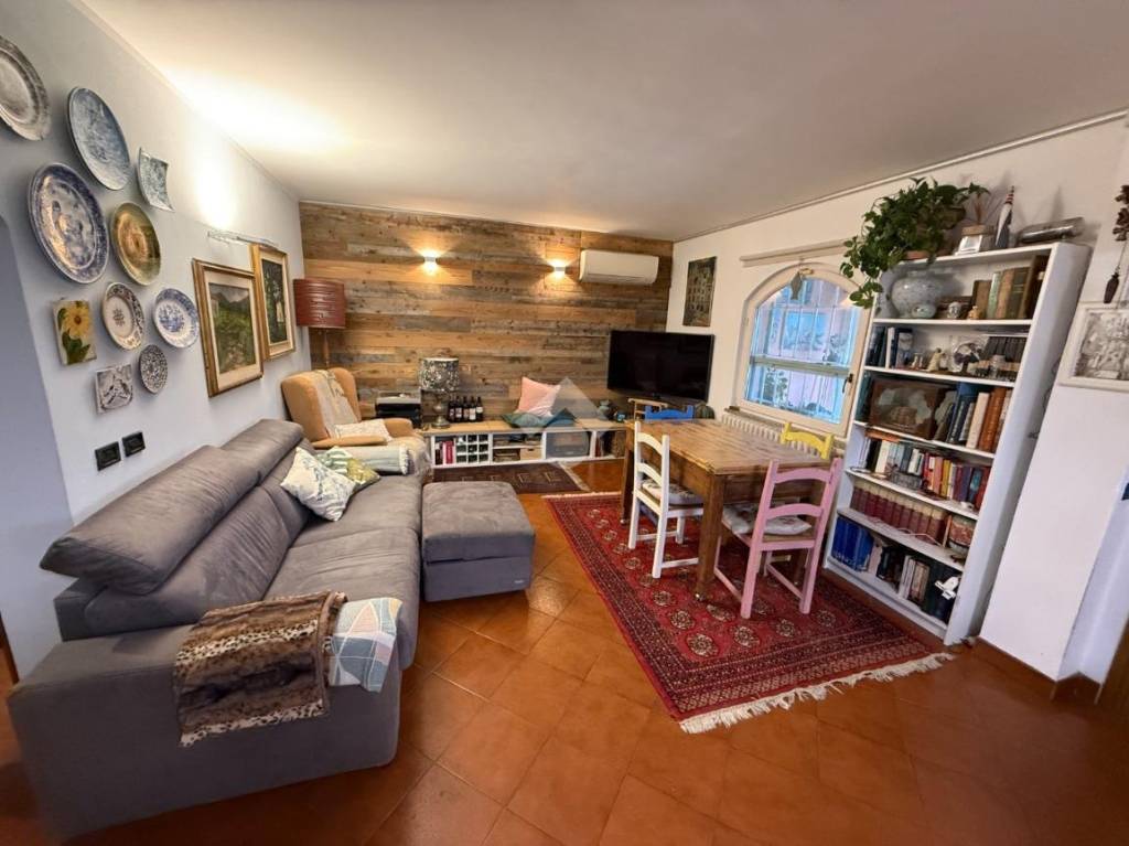 casa indipendente in vendita ad Albisola Superiore