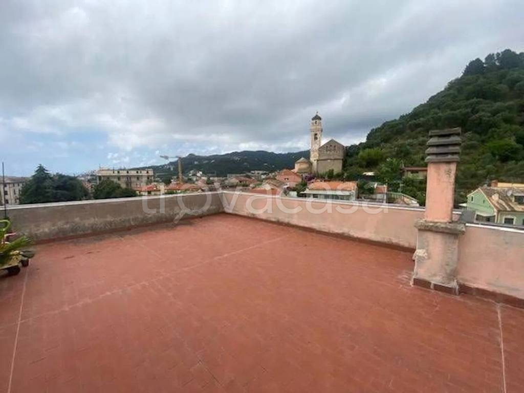 appartamento in vendita ad Albisola Superiore