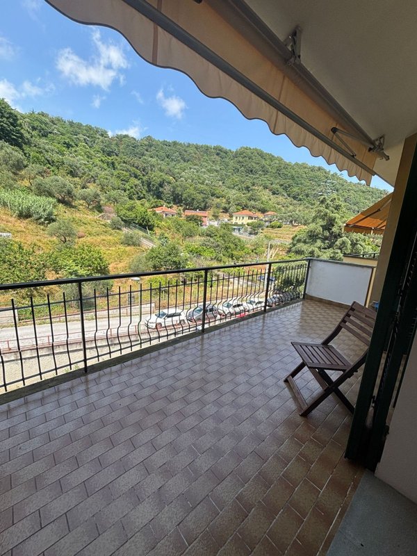 appartamento in vendita ad Albisola Superiore