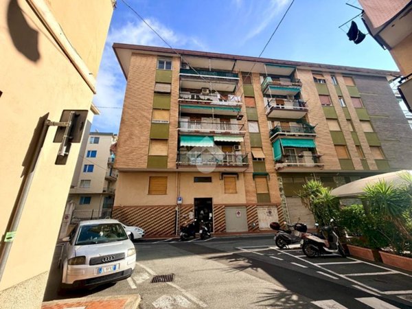 appartamento in vendita ad Albisola Superiore
