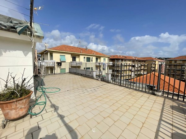 appartamento in vendita ad Albisola Superiore